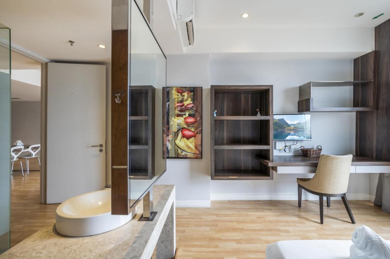 Greystone D' Majestic Place