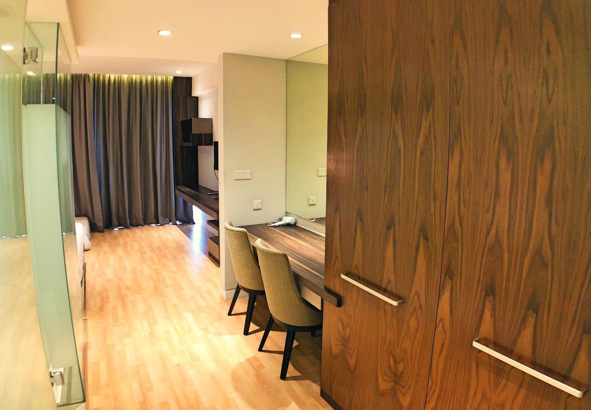 Greystone D' Majestic Place